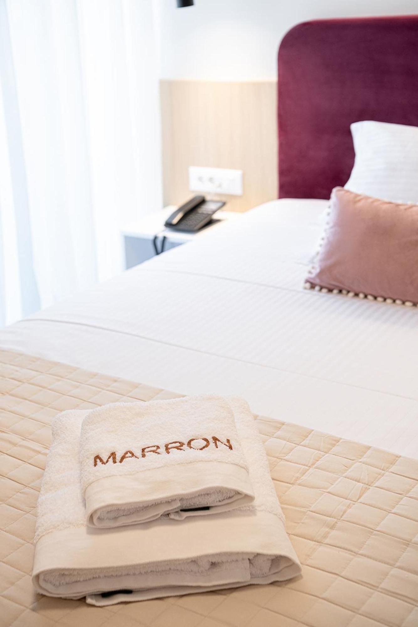 Miss Marrone City Hotel Chania  ภายนอก รูปภาพ